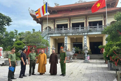Fv 88 nhà cái phường Ngọc Sơn triển khai phương án bảo đảm an ninh, trật tự đại lễ Phật đản tại chùa Phúc Long